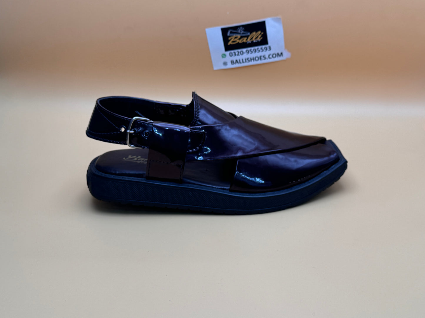Men’s shiny captan chappal