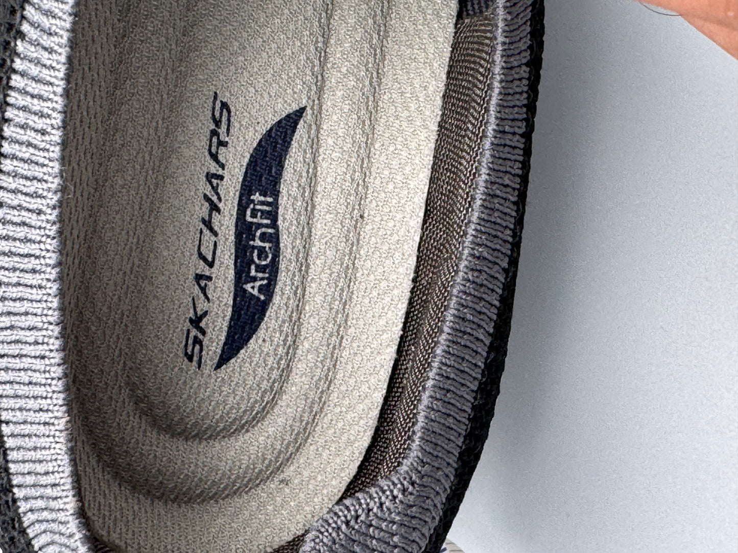 Skechers max cushion (slip-in)