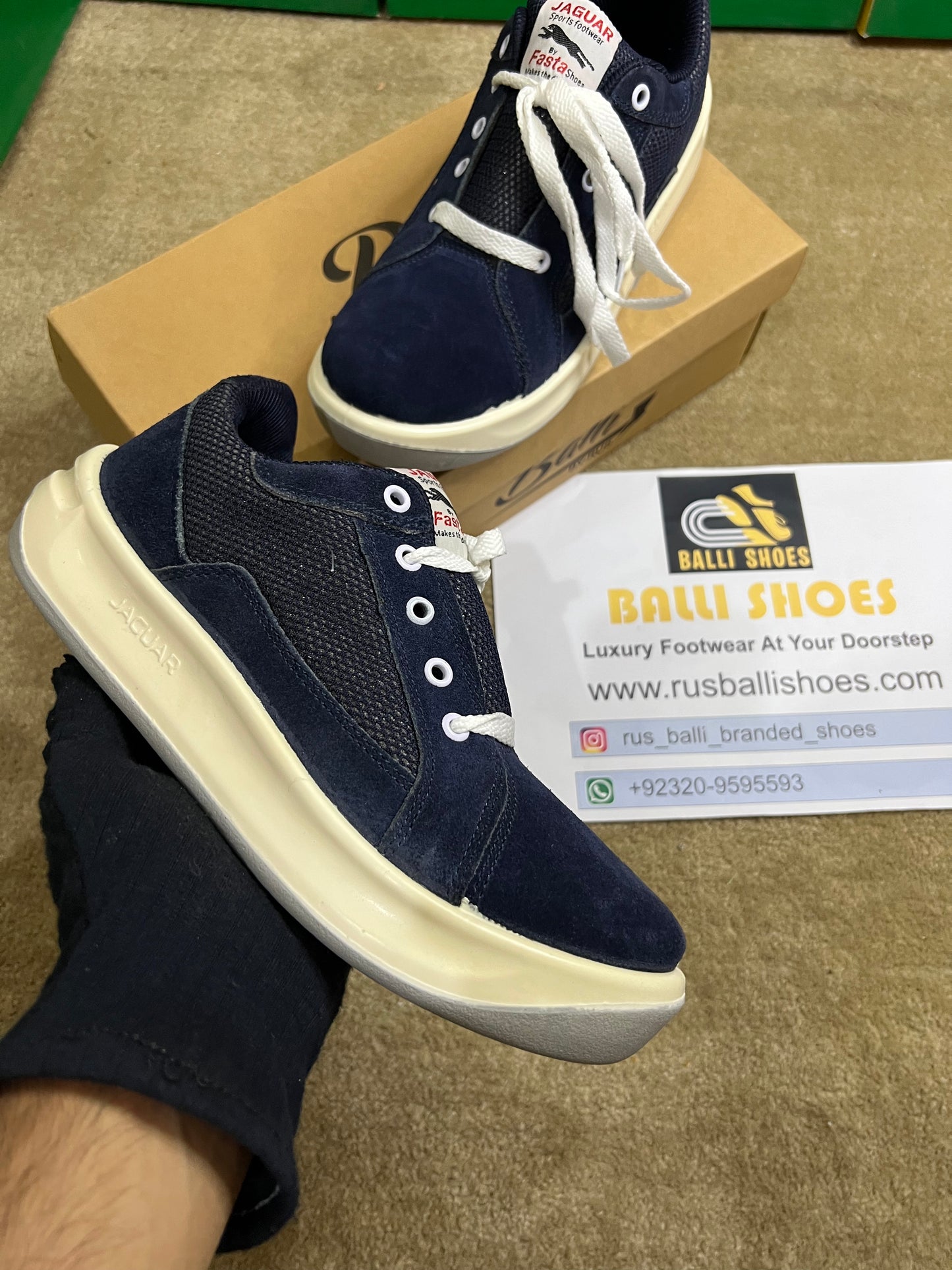 Leather joggers (Sports)