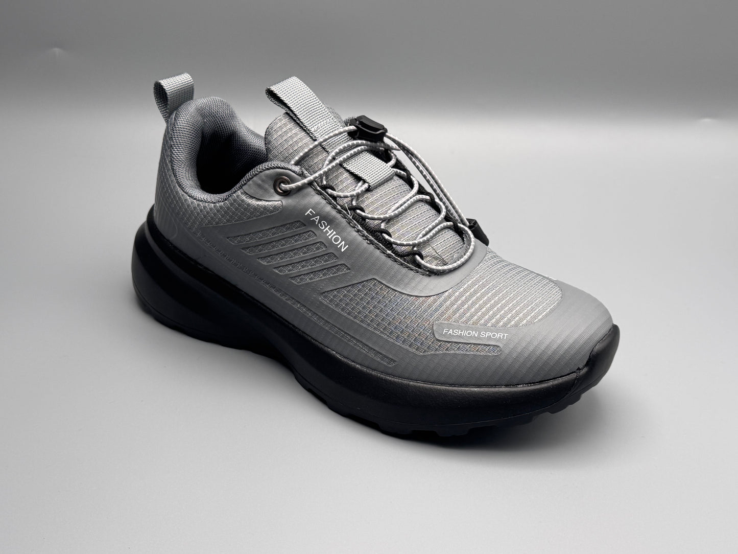 Stylish lightweight shoes