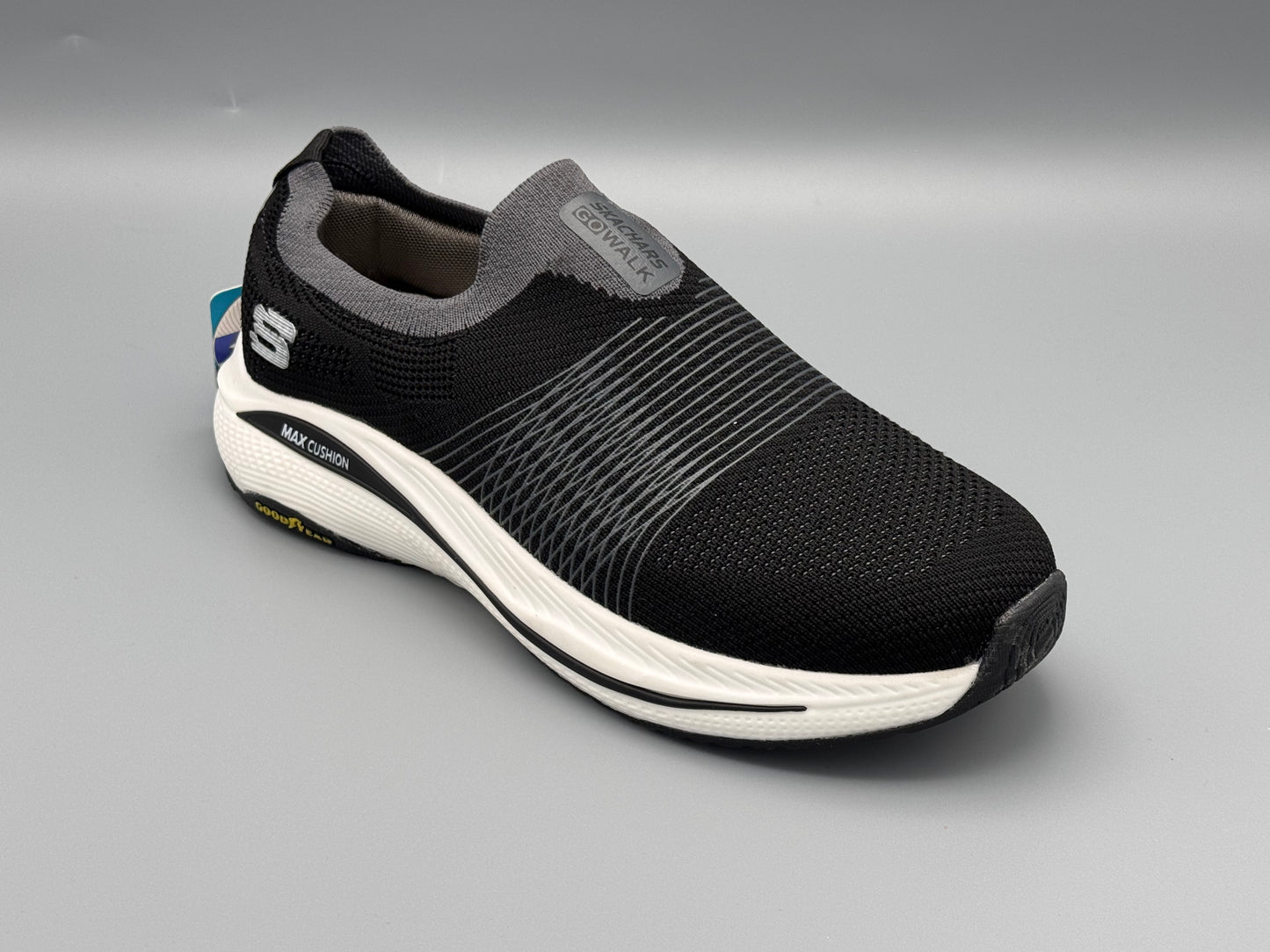 Skechers max cushion (slip-in)