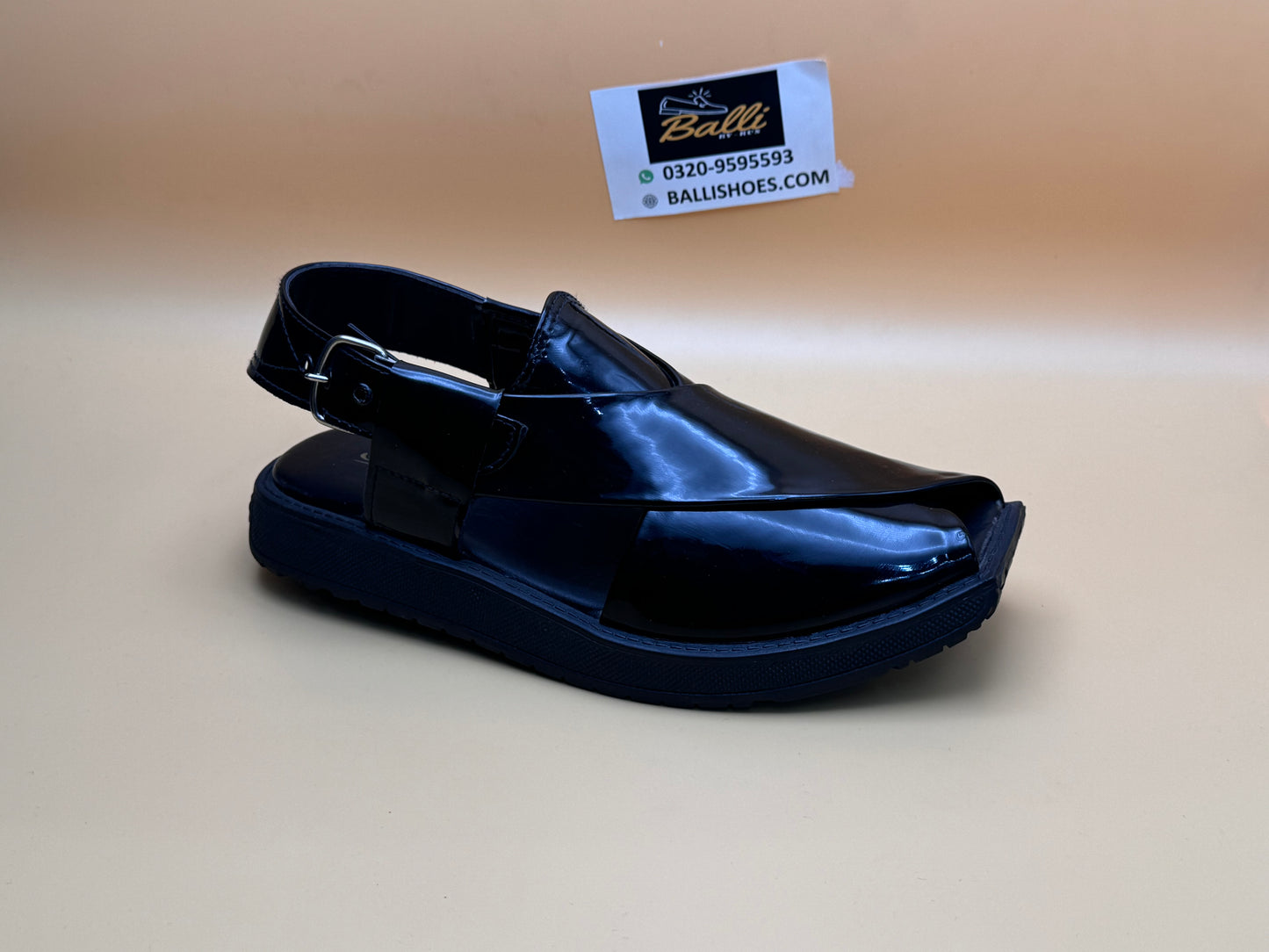 Men’s shiny captan chappal