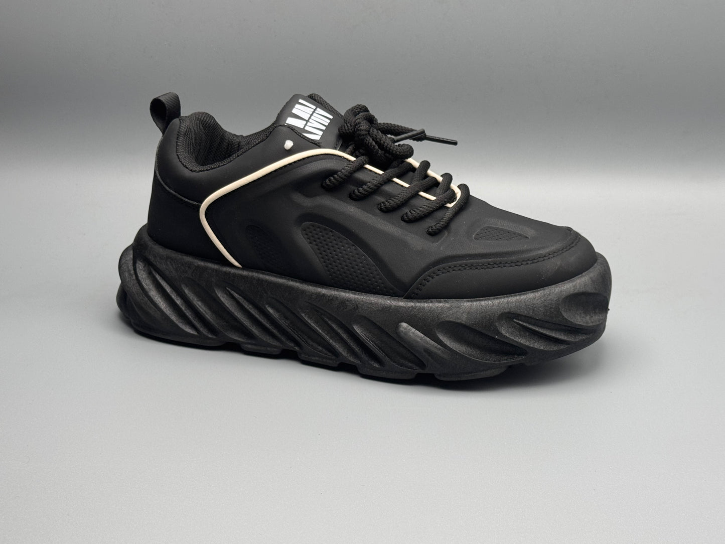 Luxury ed(Sneakers)