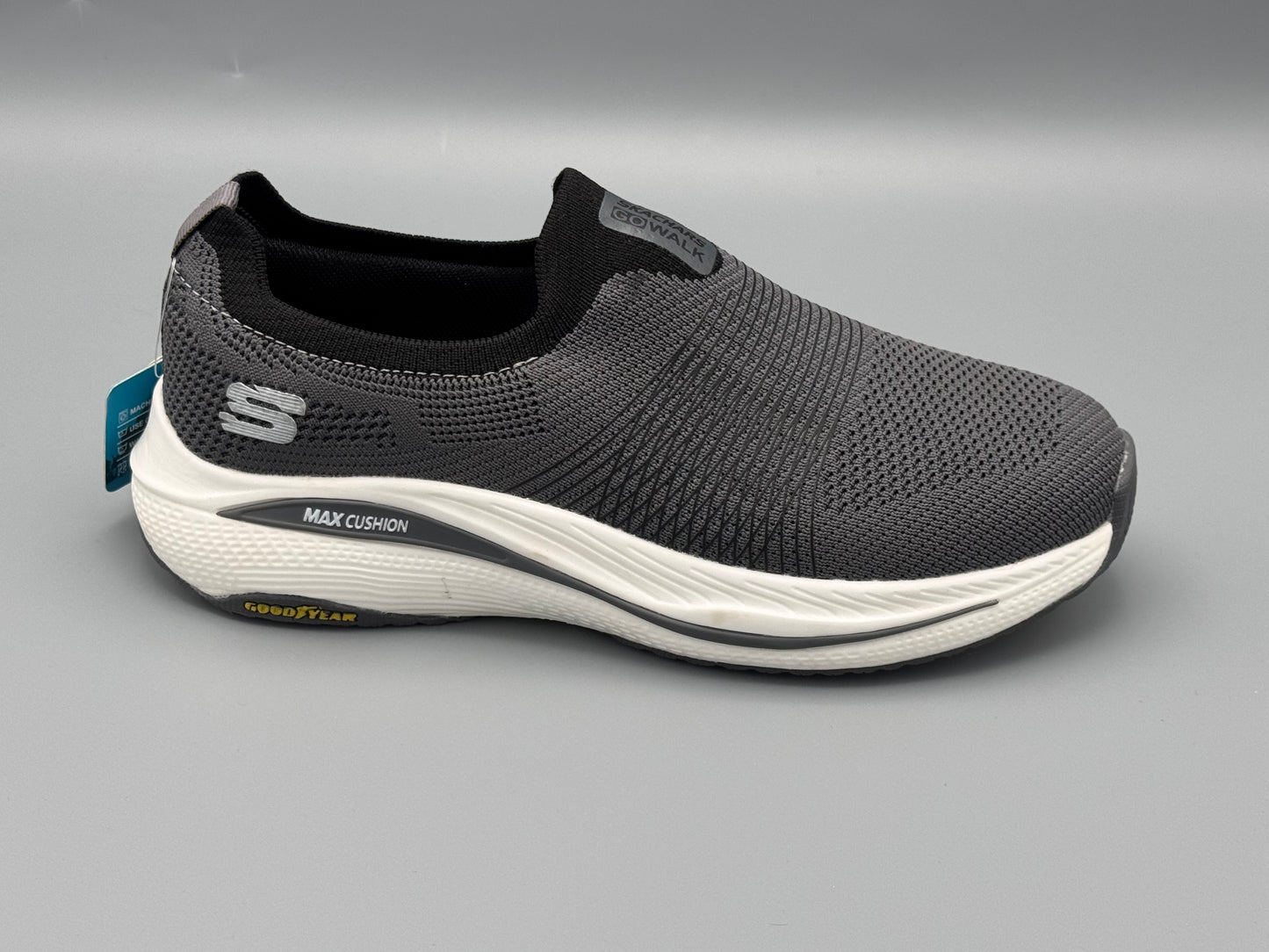 Skechers max cushion (slip-in)