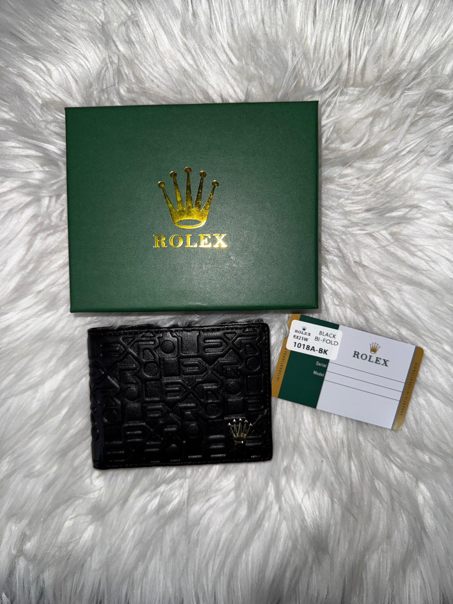 Branded wallet bi-fold