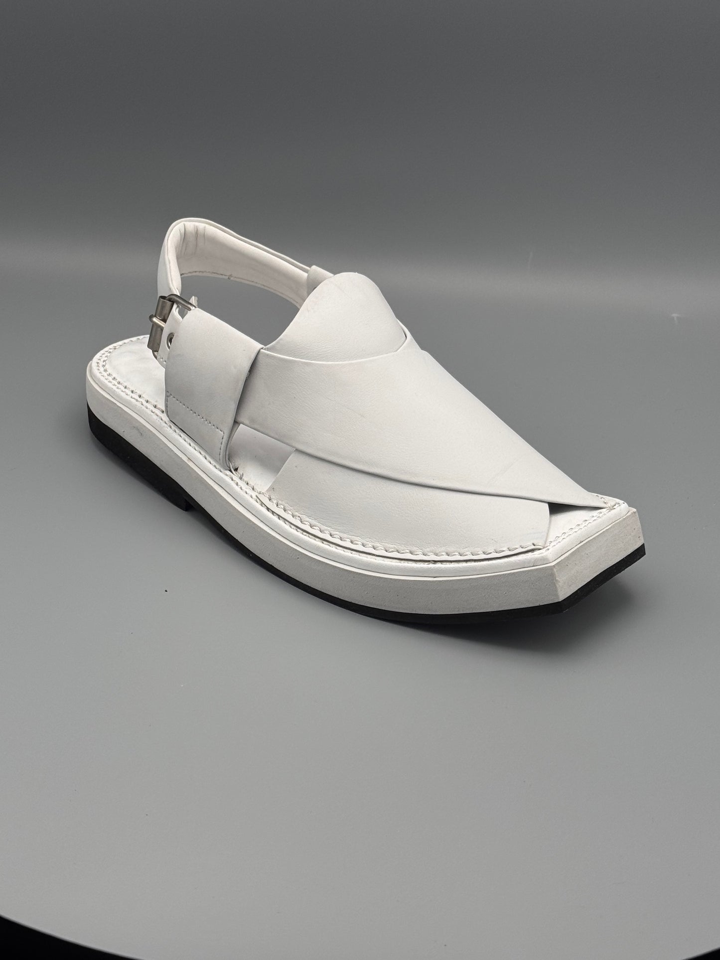Kaptaan chappal (Raees series)