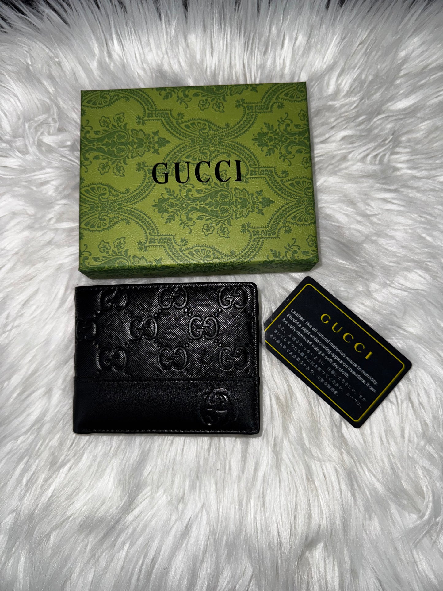 Branded wallet bi-fold