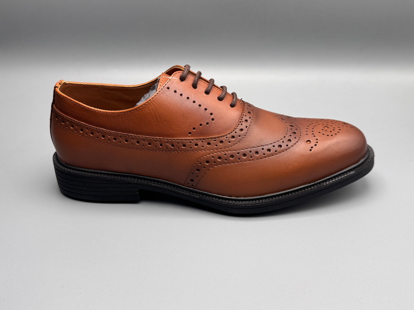 Laced dress shoes (leather)