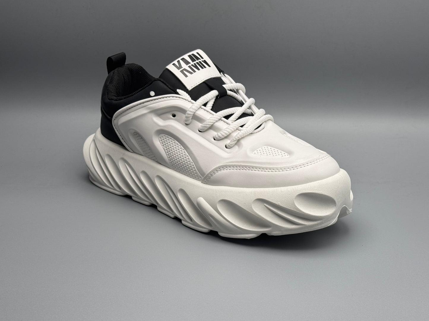 Luxury ed(Sneakers)