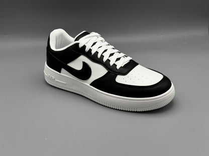 Trending chunks (sneakers) panda