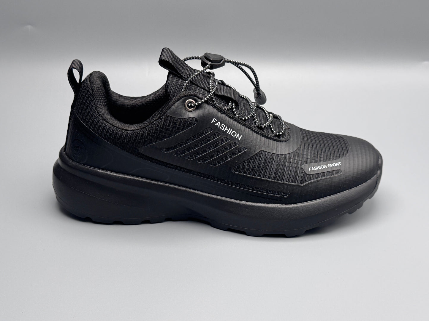 Stylish lightweight shoes