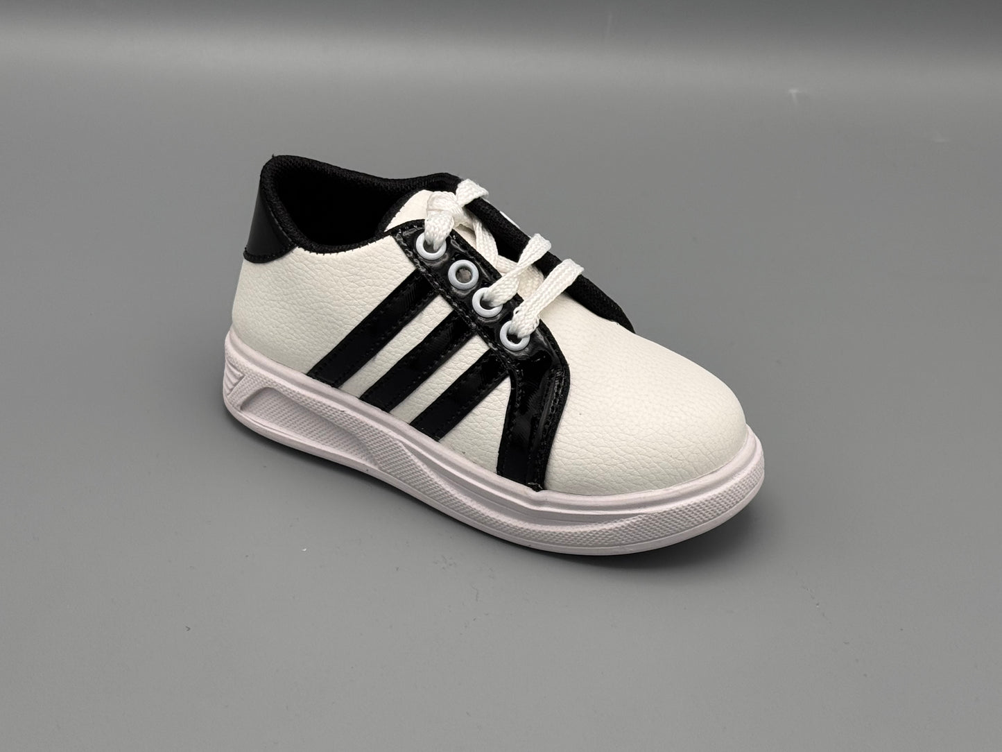 Kids fashion sneakers