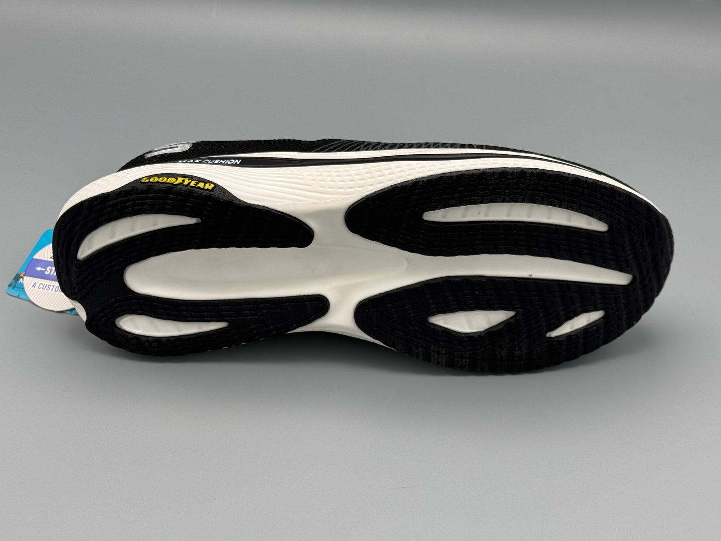 Skechers max cushion (slip-in)