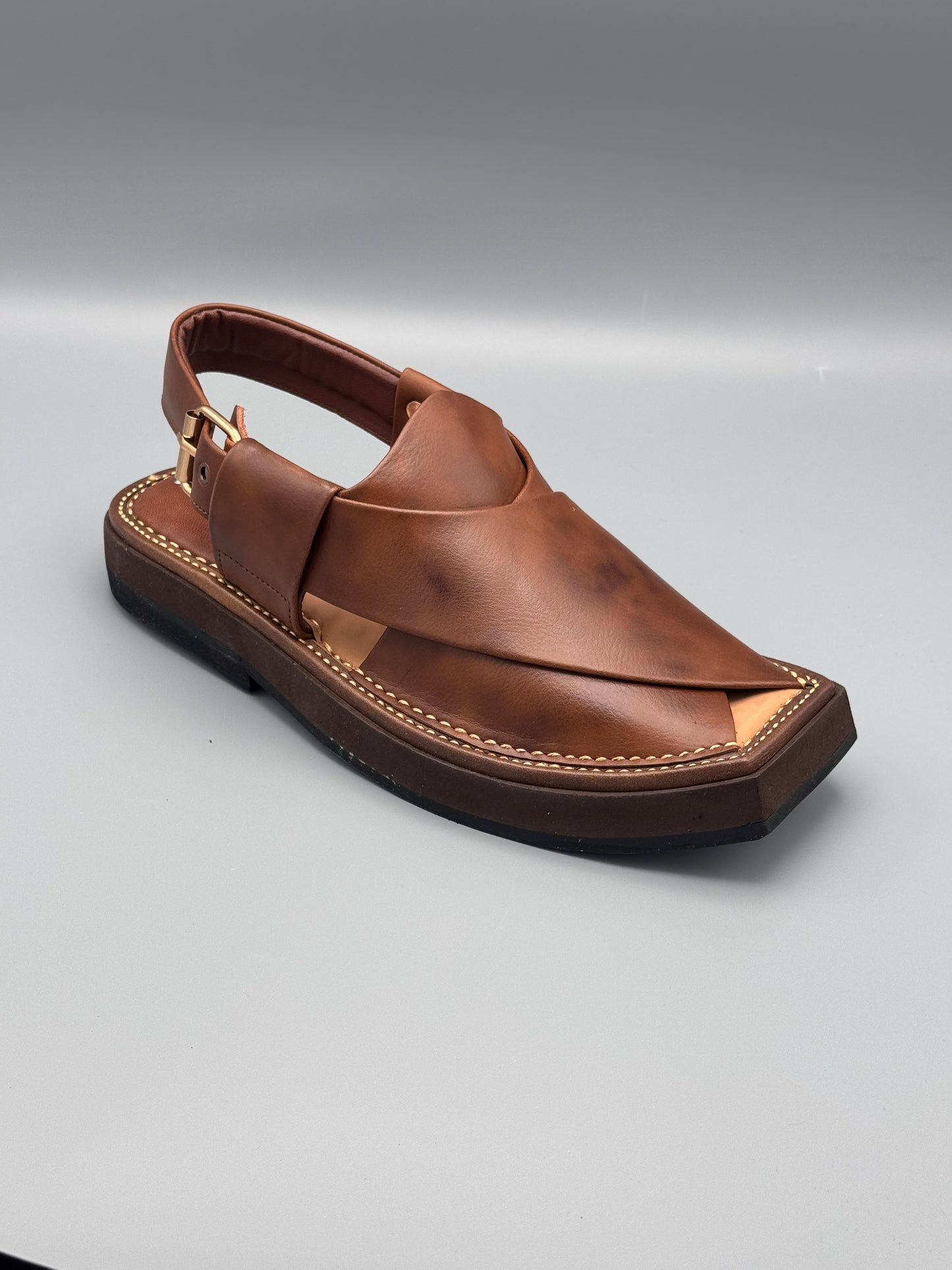 Kaptaan chappal (Raees series)
