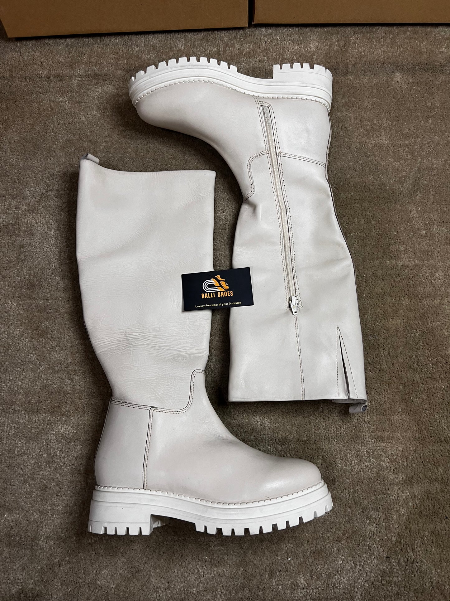 Milky white boots (LSW-01)