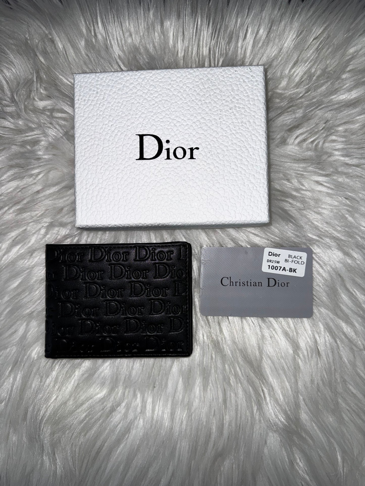 Branded wallet bi-fold