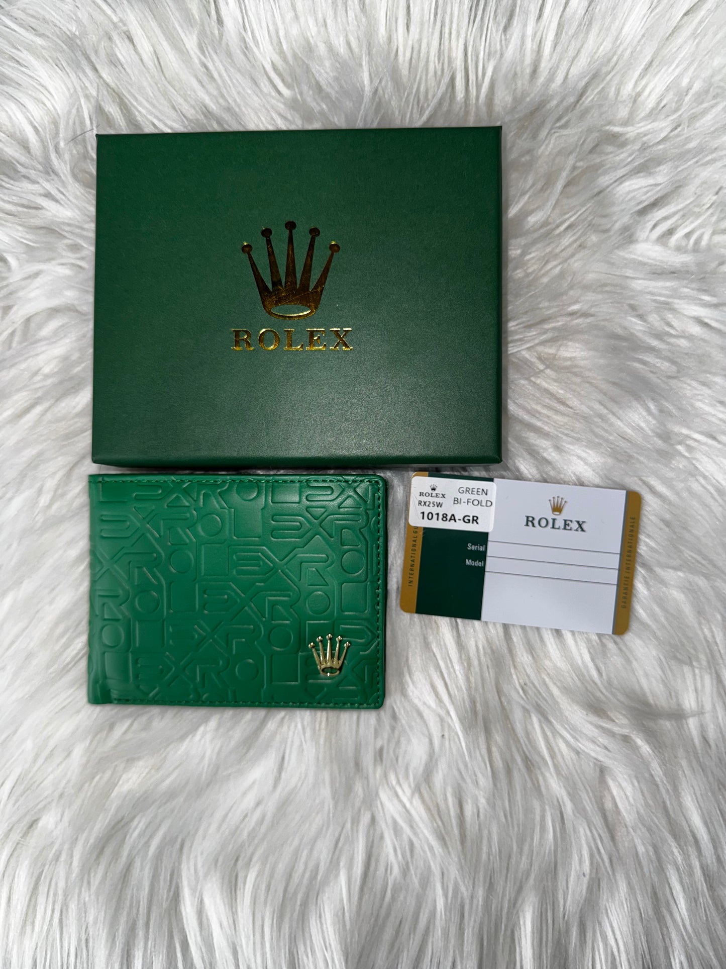Branded wallet bi-fold