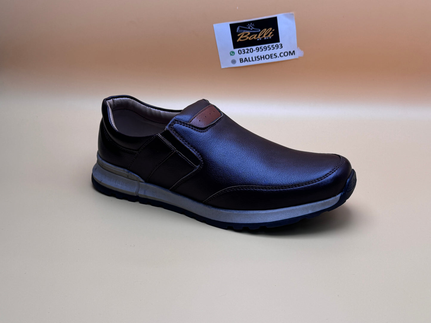 dress shoes (leather)