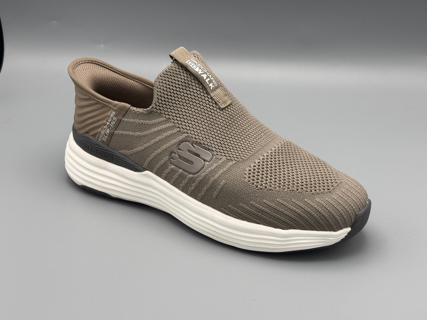 Skechers max cushion (slip-in)