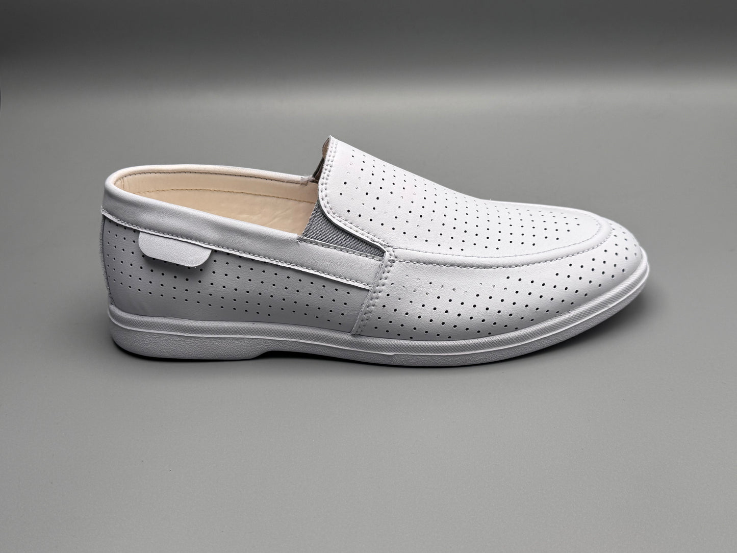 Fashionable dress shoes