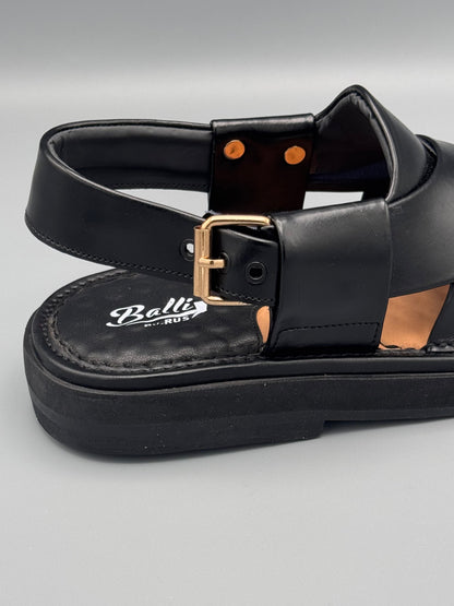 Kaptaan chappal (Raees series)