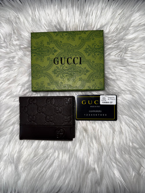 Branded wallet bi-fold