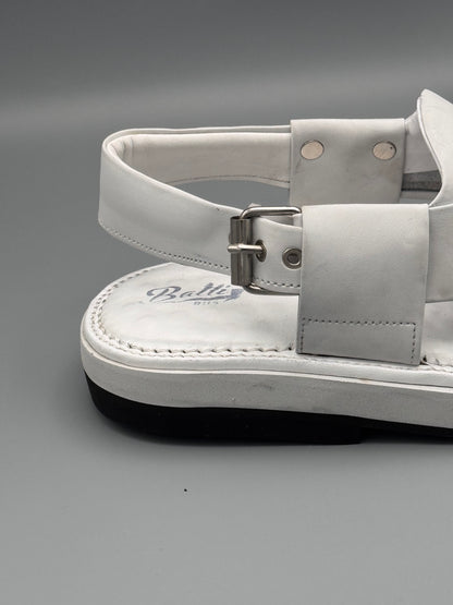 Kaptaan chappal (Raees series)