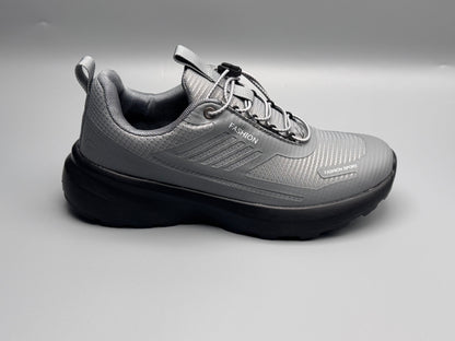 Stylish lightweight shoes