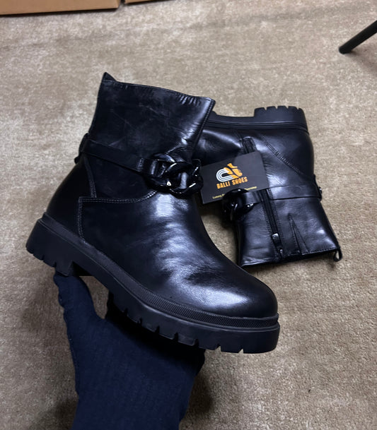 Leather booties (LSL-20)